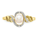 10K Fresh Water Cultured Pearl and Diamond Ring
