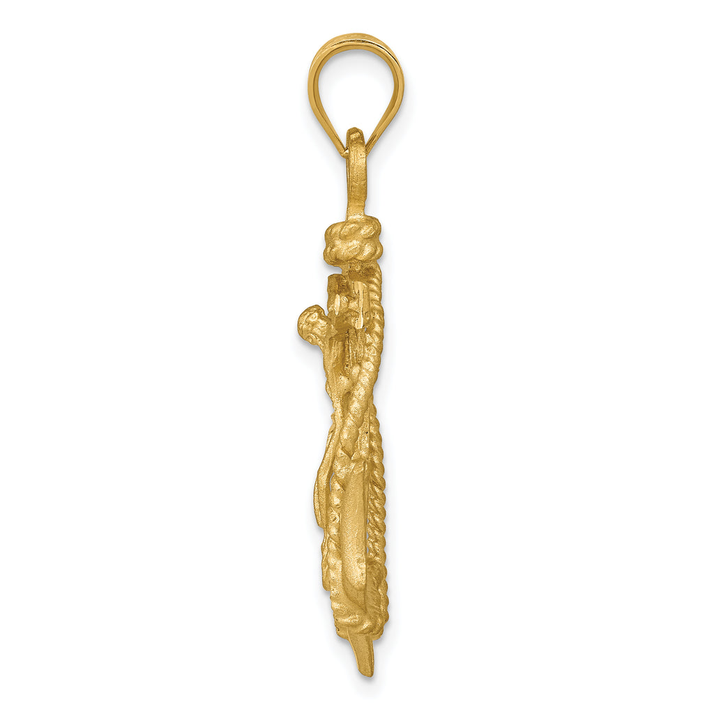 14K Gold Mariners Cross Pendant with Solid Design and Symbolic Elegance