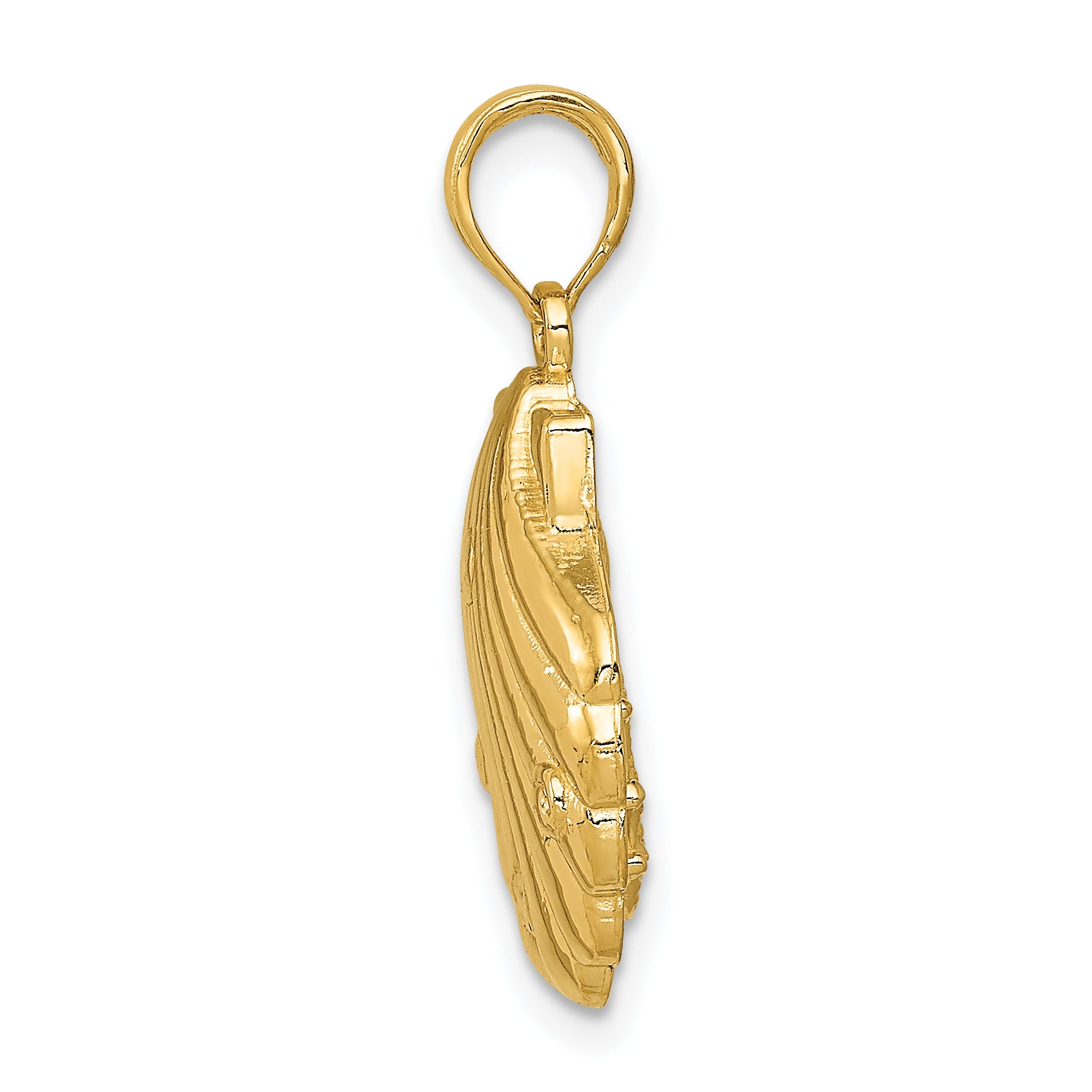 14k Seahorse in a Shell Pendant Secondary image