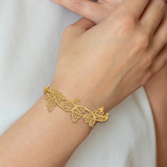Sophia Jewelers 14K Gold Butterfly Filigree Hinged Bangle Bracelet