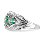 14k White Gold Diamond and Emerald Fancy Ring