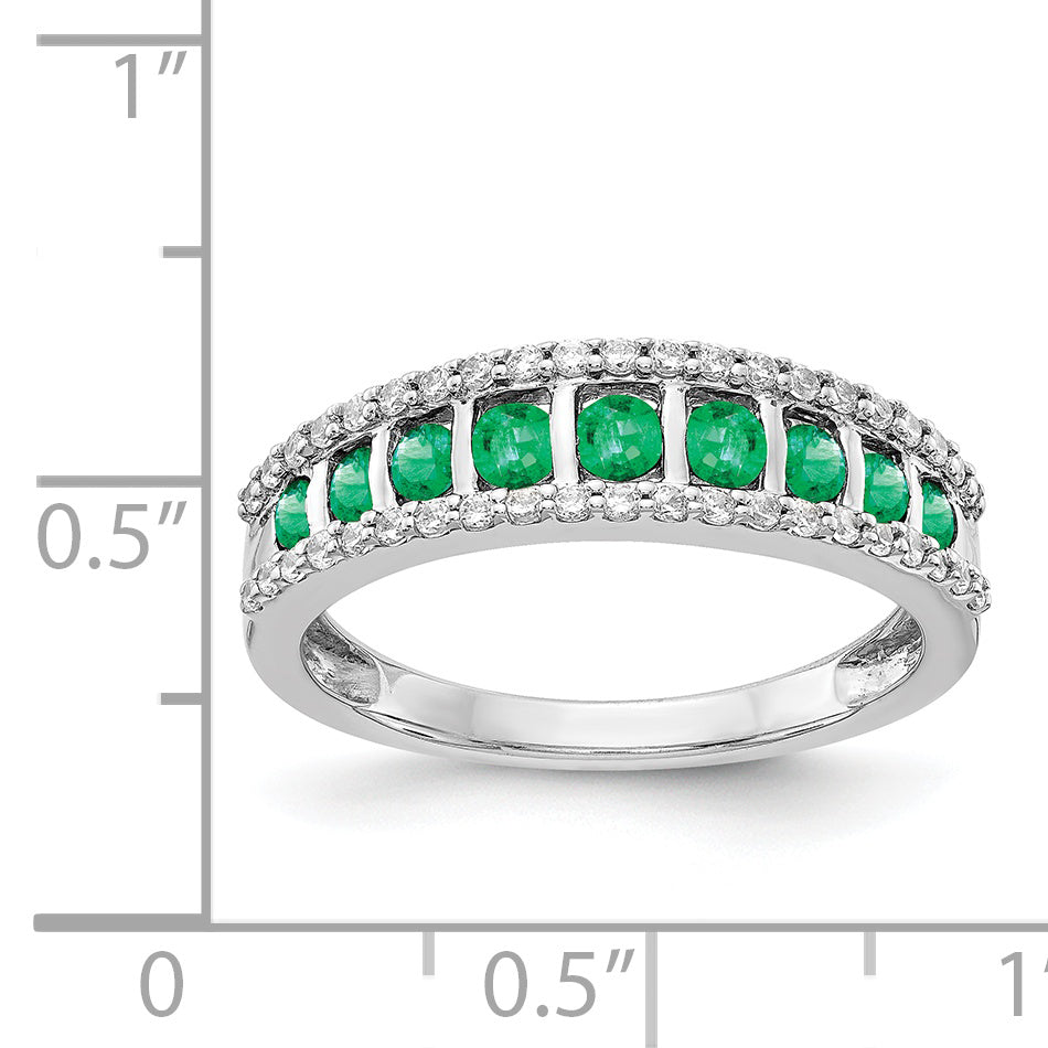 14k White Gold Diamond and Emerald Fancy Ring Secondary image