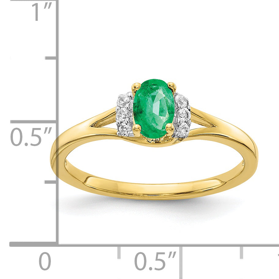 10k Diamond and Oval Emerald Ring - 7