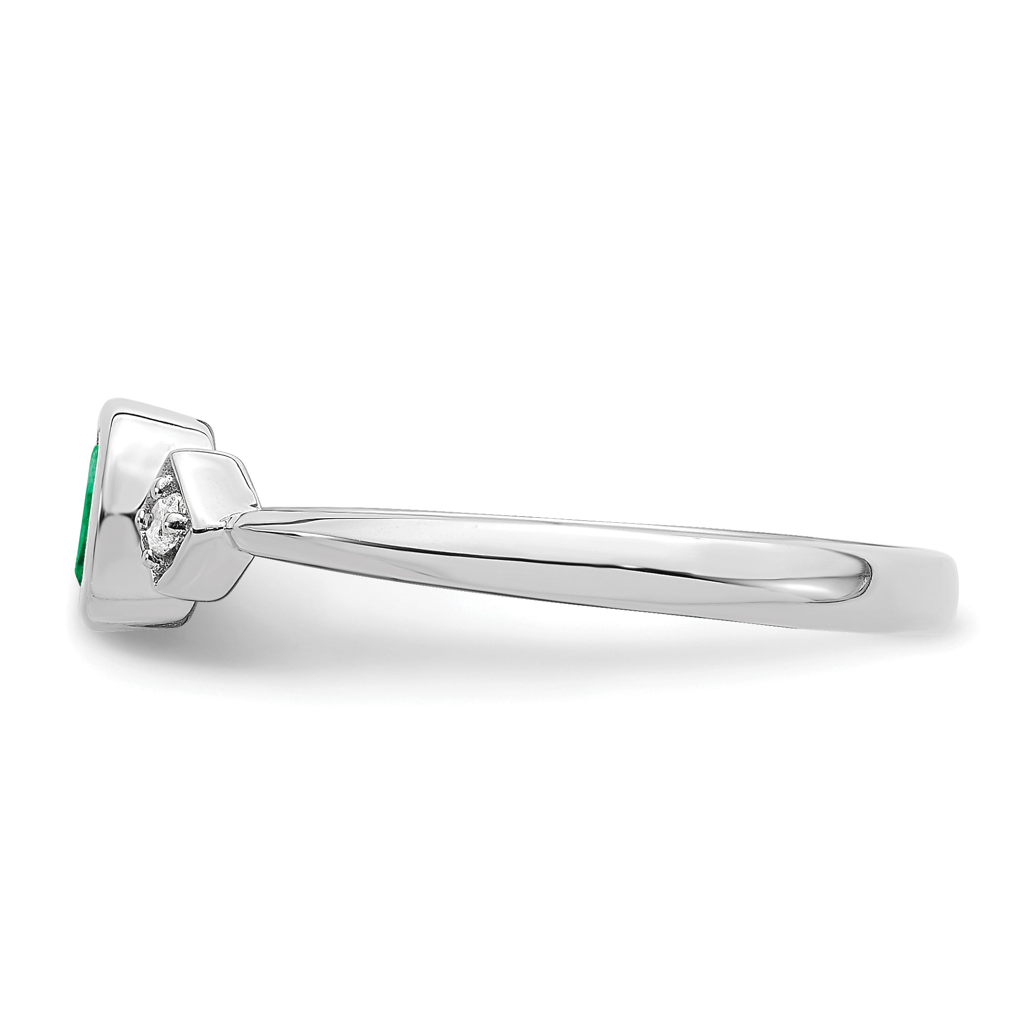 14k White Gold Oval Bezel Emerald and Diamond Ring - 7