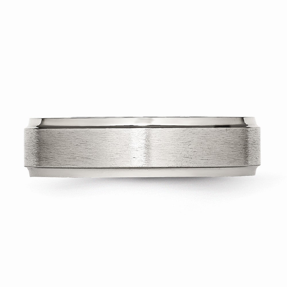 Grooved Edge Comfort-Fit Wedding Band in Stainless Steel, 6mm