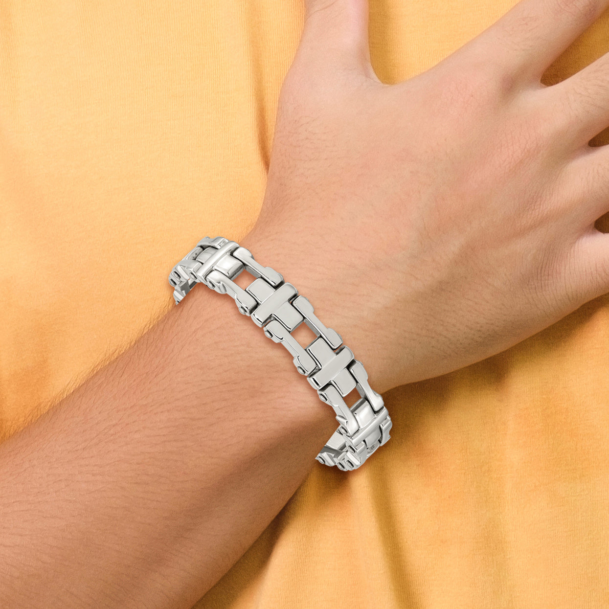 Open Cross Link Bracelet in Stainless Steel