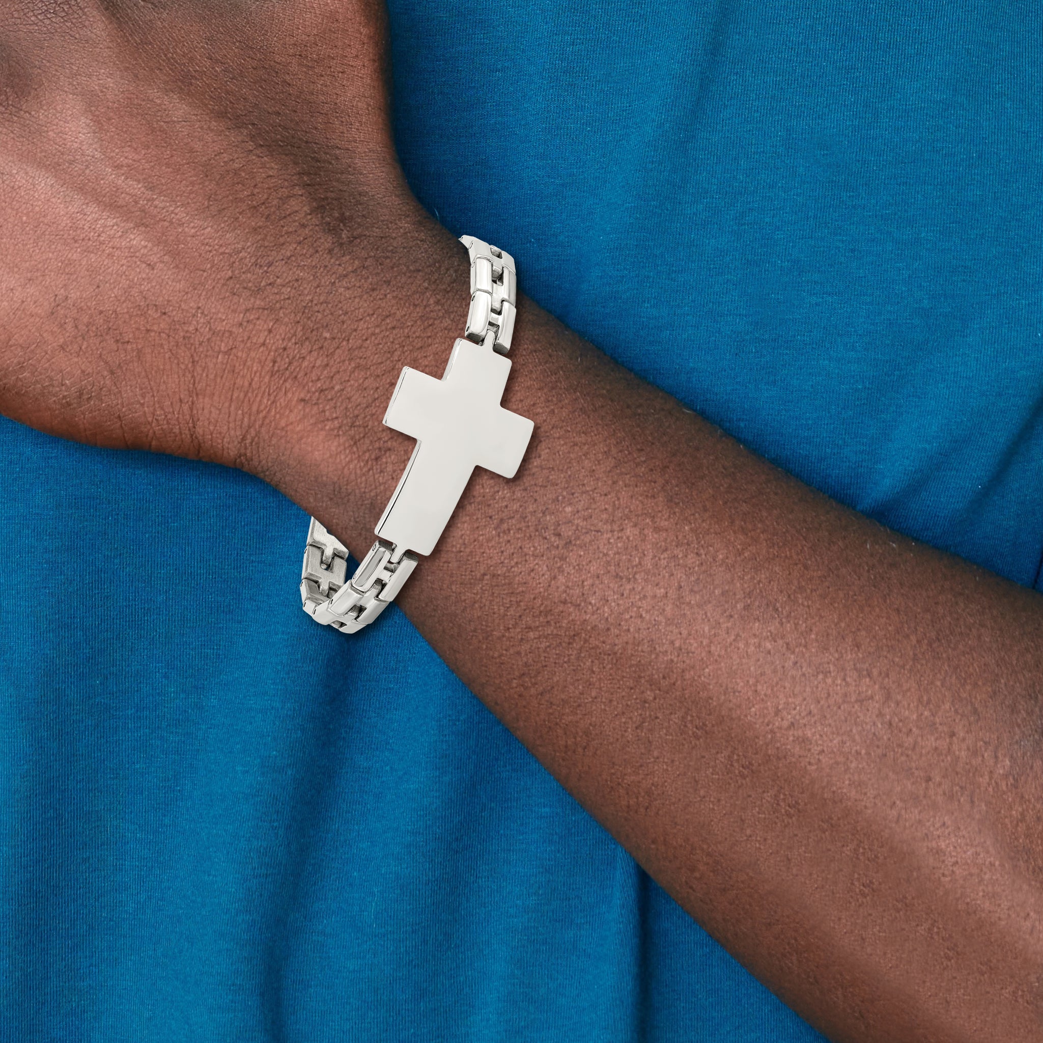 Chisel Stainless Steel Polished Cross 8 inch Link Bracelet