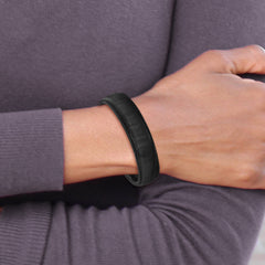 Chisel Stainless Steel Polished Black IP-plated Wire 18mm Cuff Bangle