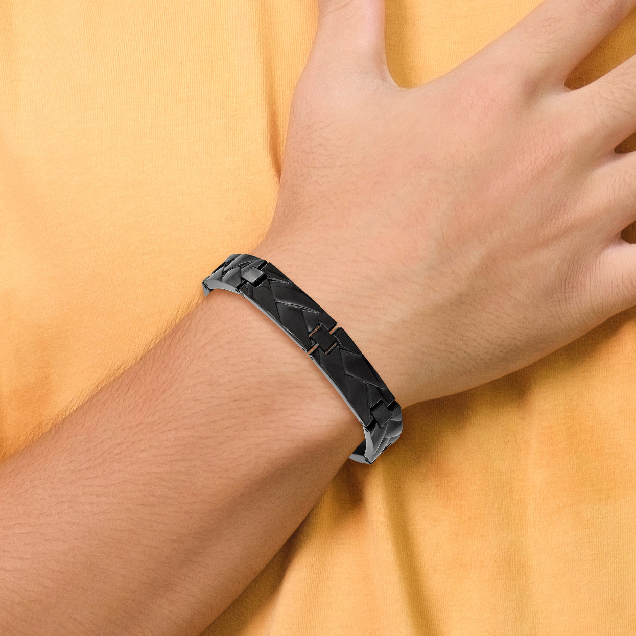Black IP-Plated Grooved Link Bracelet in Stainless Steel