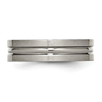 Grooved Wedding Band in Titanium, 6mm