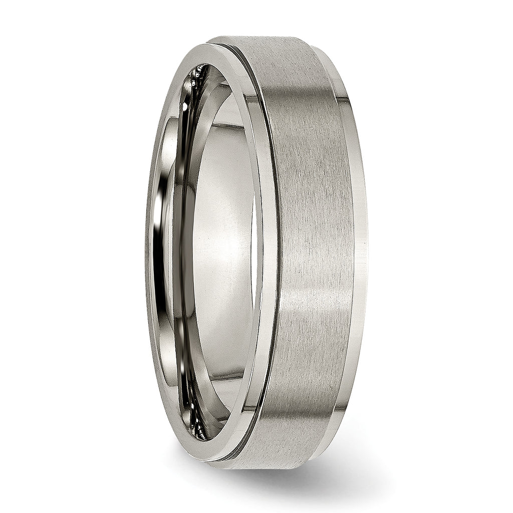 Ridged Edge Wedding Band in Titanium, 6mm