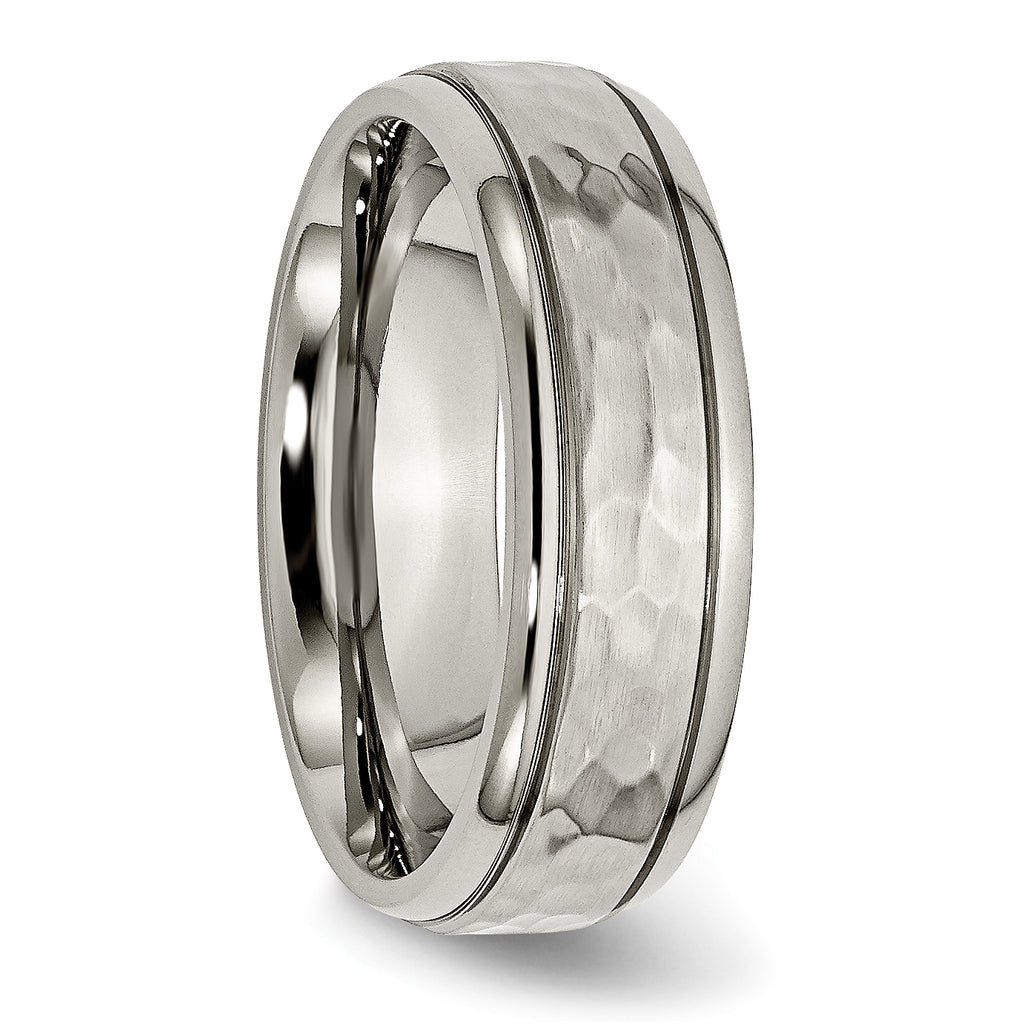 Hammered Comfort-Fit Wedding Band in Titanium, 7mm