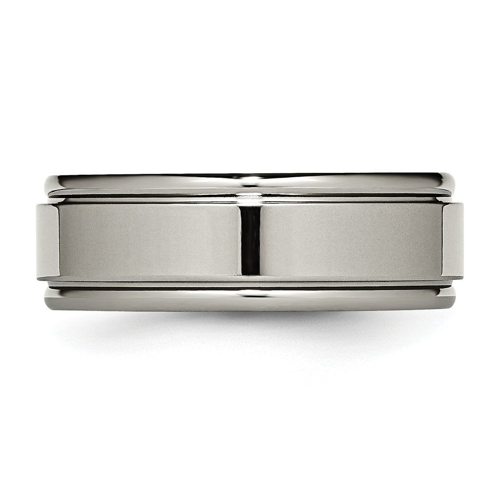 Grooved Edge Comfort-Fit Wedding Band in Titanium, 8mm