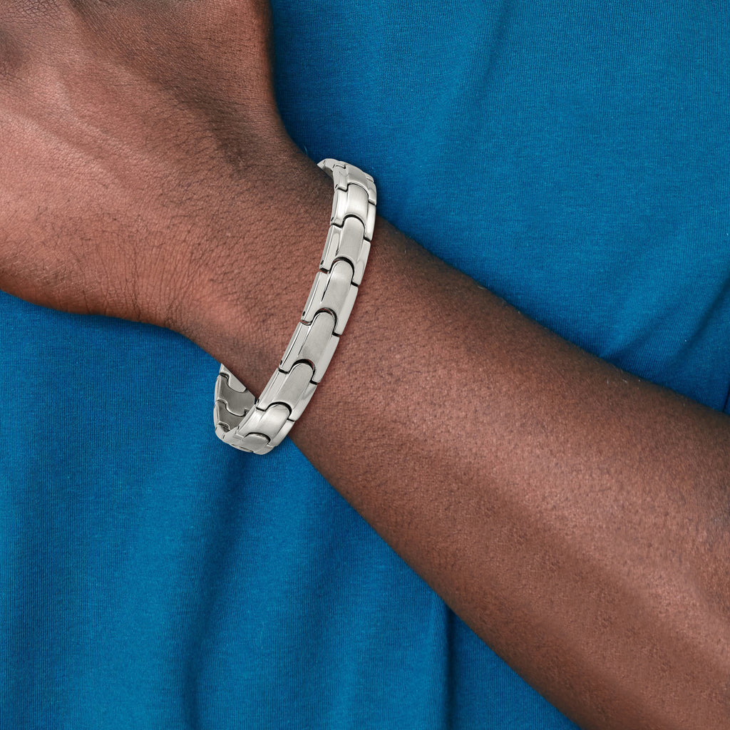 Chisel Titanium Brushed and Polished 8.5 inch Link Bracelet