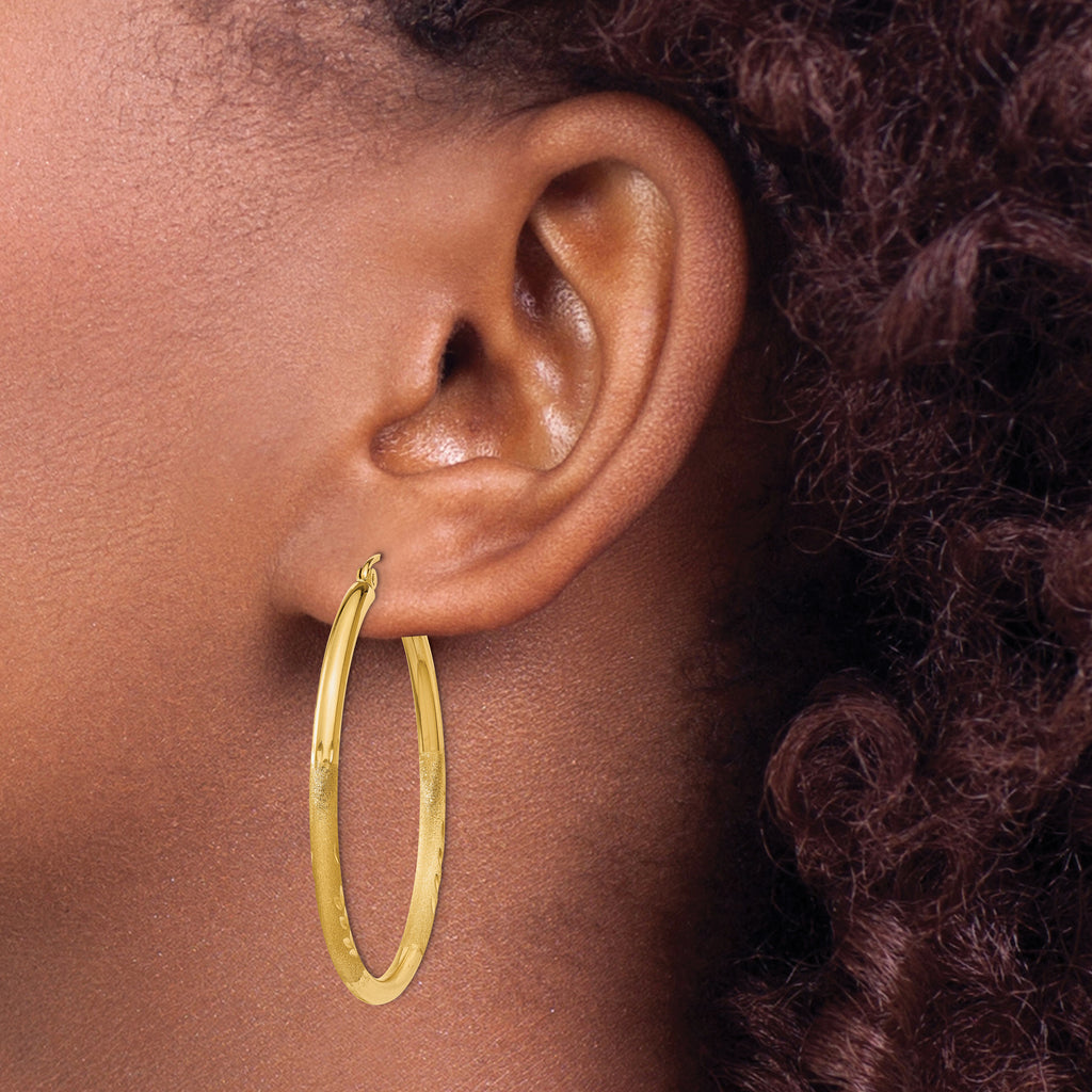14k Satin and Diamond-cut 2.5mm Round Hoop Earrings