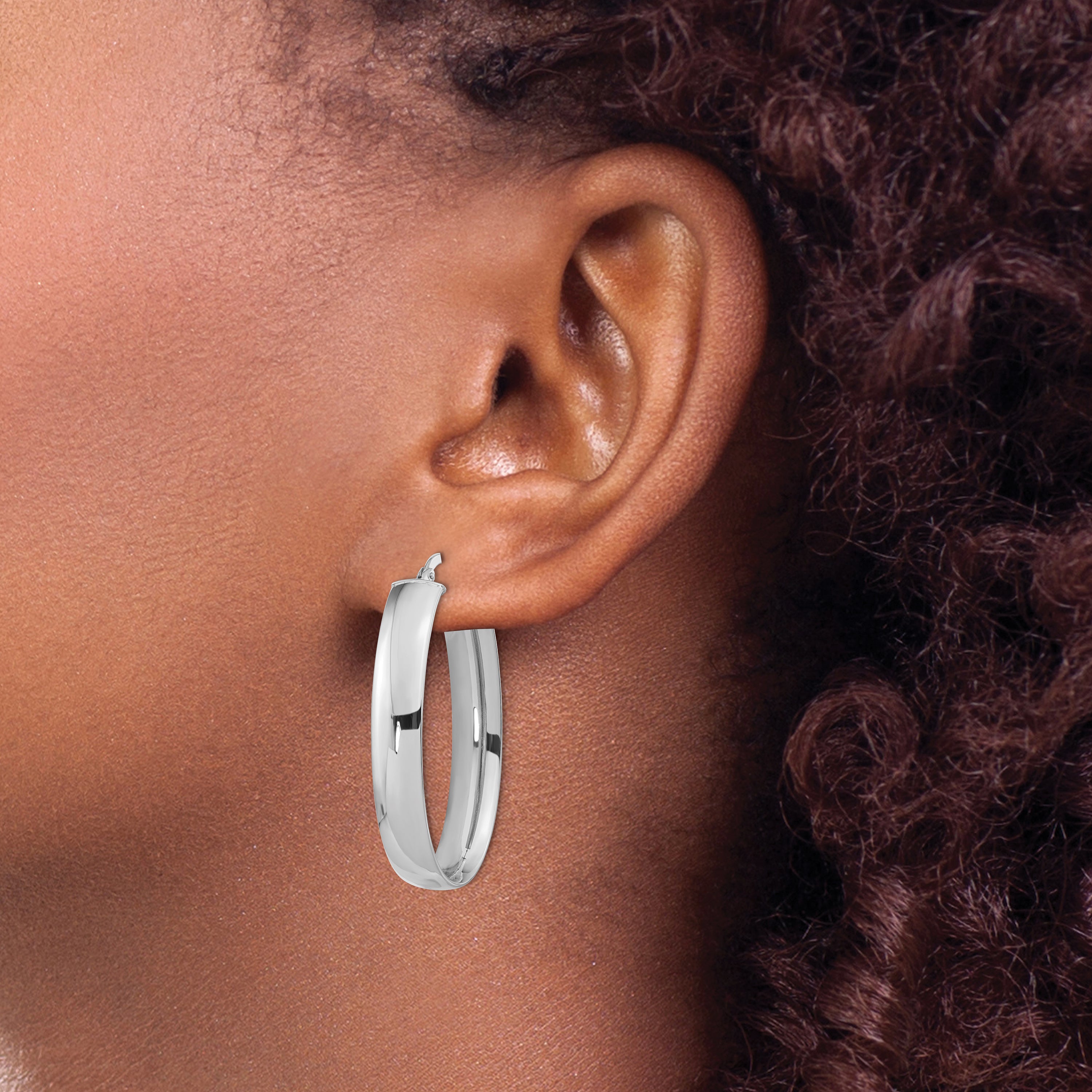 14k White Gold Oval Hoop Earrings