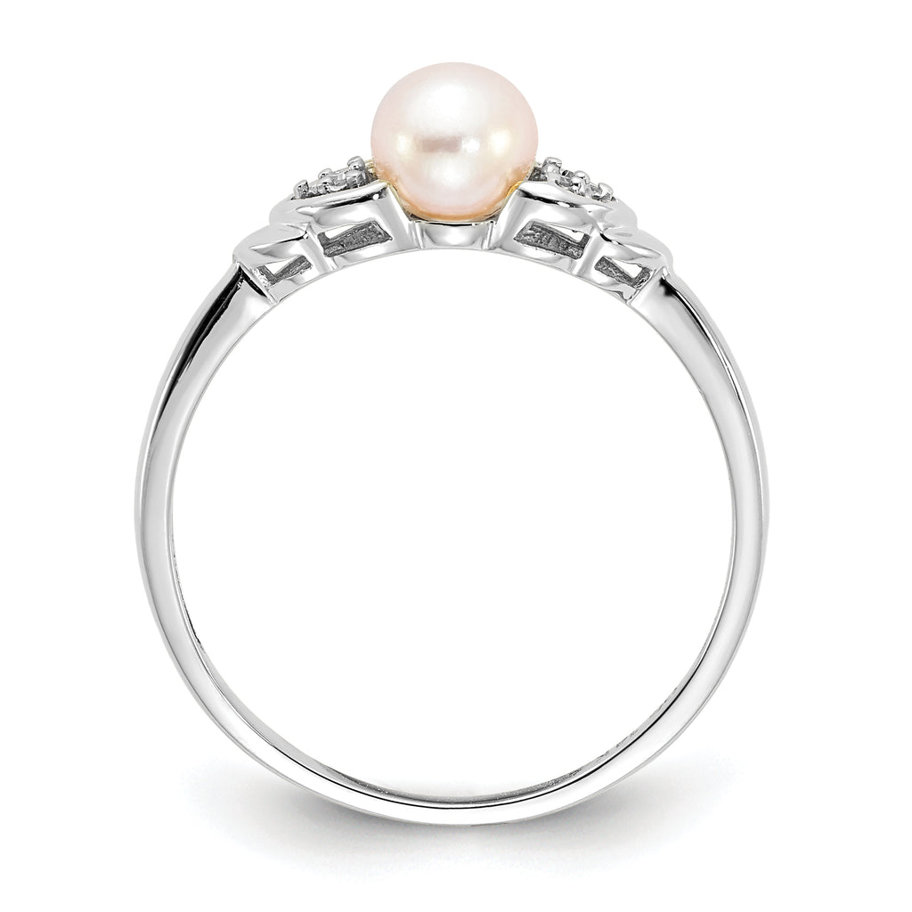 14k White Gold Fresh Water Cultured Pearl and Diamond Ring