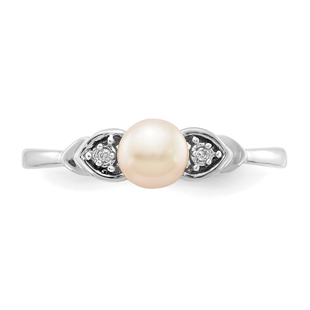 14k White Gold Fresh Water Cultured Pearl and Diamond Ring