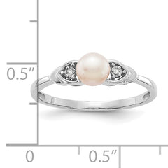 14k White Gold Fresh Water Cultured Pearl and Diamond Ring