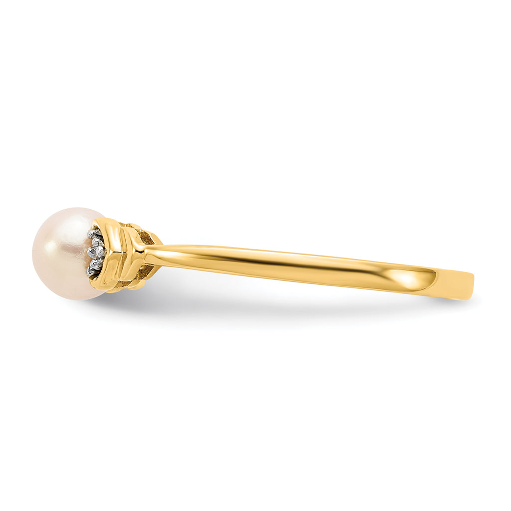 14k Fresh Water Cultured Pearl and Diamond Ring