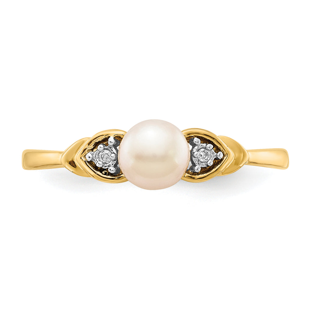 14k Fresh Water Cultured Pearl and Diamond Ring