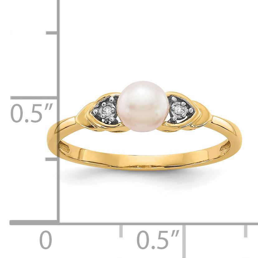 14k Fresh Water Cultured Pearl and Diamond Ring