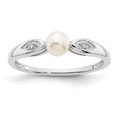 14k White Gold Fresh Water Cultured Pearl and Diamond Ring