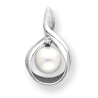 14K White Gold 7mm White Round Freshwater Cultured Pearl A Diamond Pendant Main image