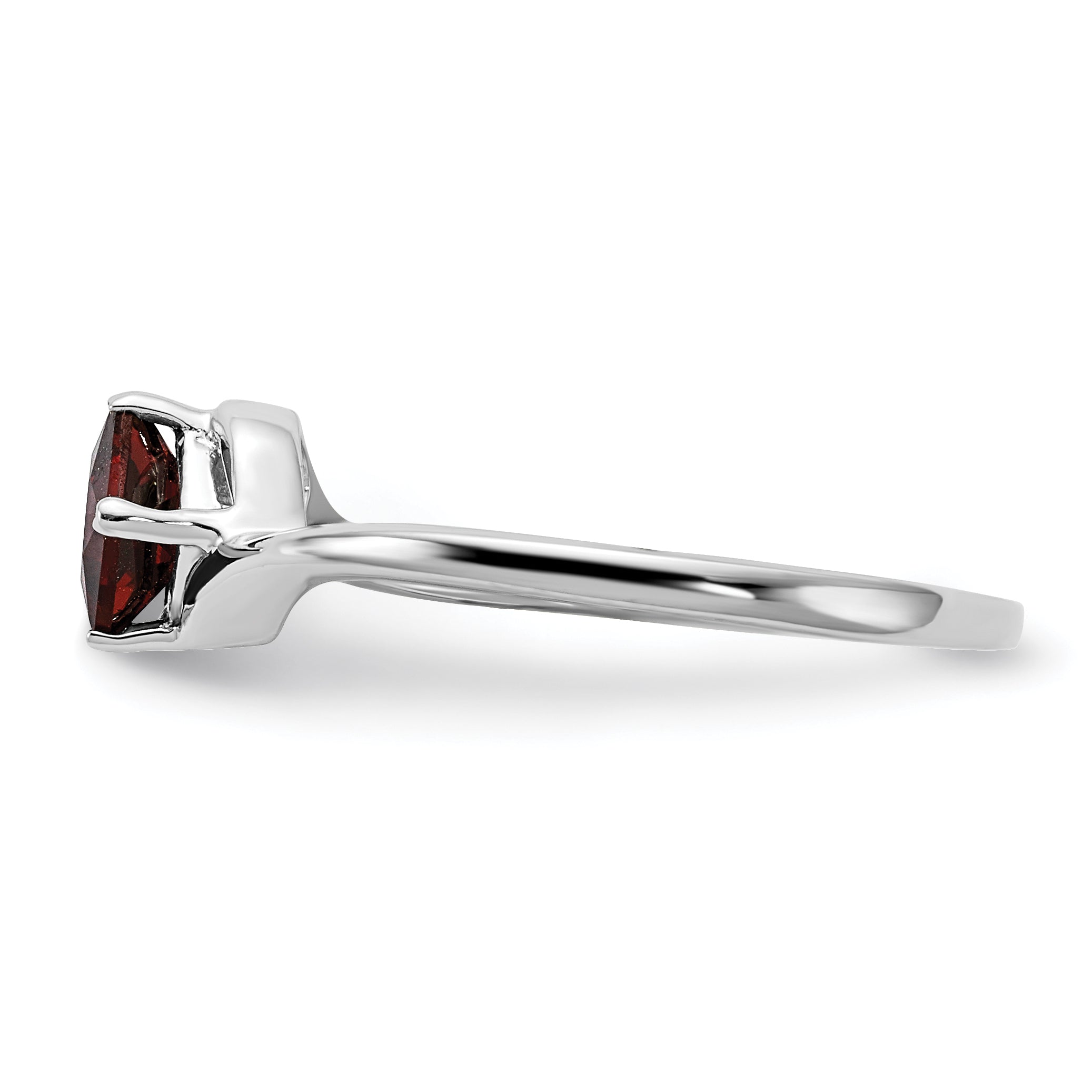 14k White Gold 4mm Princess Cut Garnet ring